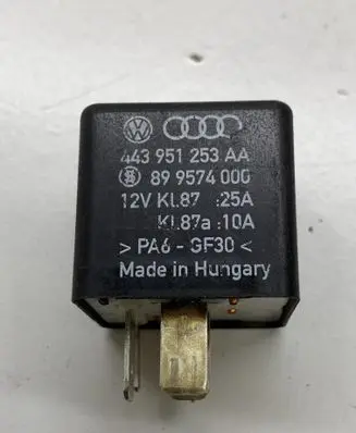 Audi A6 S6 C5 4B Other relay 443951253AA 899574000 219