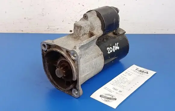Volkswagen Polo Starter motor 001911023