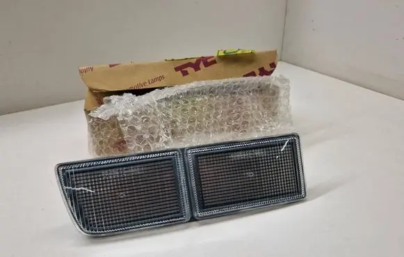 Volkswagen Golf III Front reflector 1H0941777 121602016