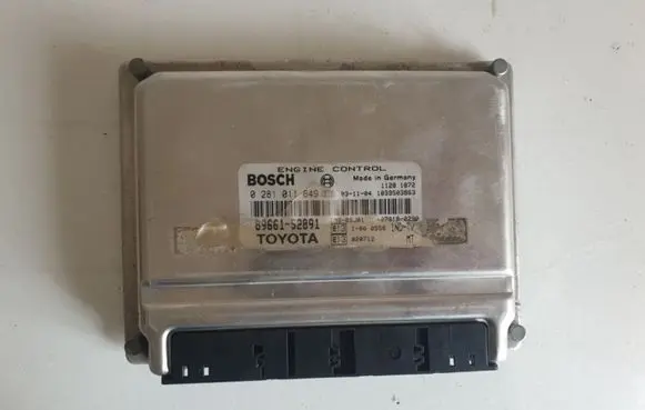 Toyota Yaris Engine control unit/module 0281011649