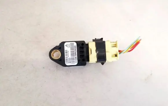 Mitsubishi Outlander Airbag deployment crash/impact sensor 8651a001