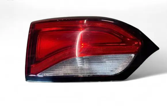 Chrysler Pacifica Tailgate rear/tail lights