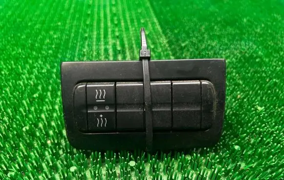 Mercedes-Benz Vito Viano W639 Windscreen/window heater switch A6396890939