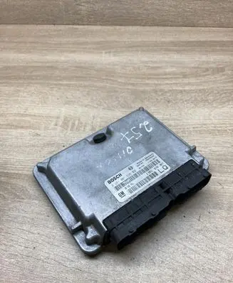 Opel Omega B2 Engine control unit/module ECU 0281001636 90565941