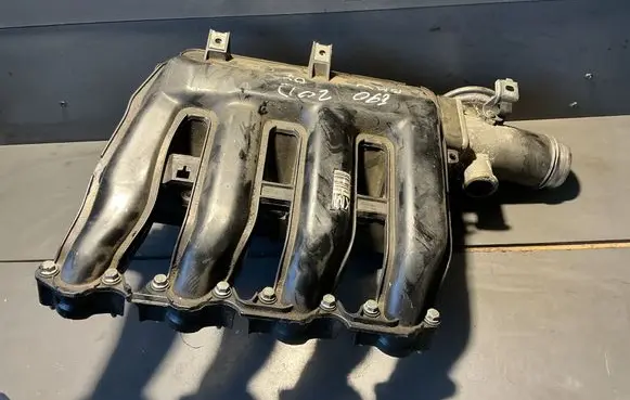 BMW 3 E90 E91 Intake manifold 7795393