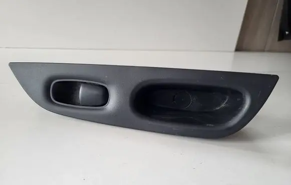 Nissan X-Trail T32 Other switches/knobs/shifts 829604CE0A