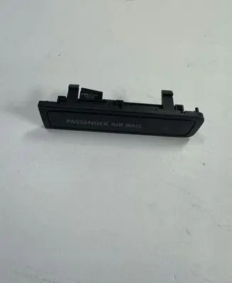Volkswagen Tiguan Tailgate/trunk/boot open switch 