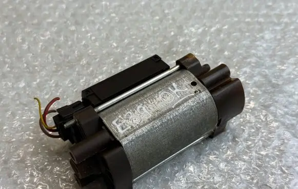BMW 5 E39 Seat adjustment motor 8352193 67318352193 0130008089