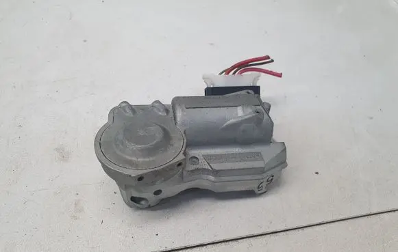 Mercedes-Benz E W211 Steering wheel lock A2034521130