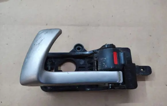 Rear door interior handle