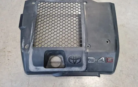 Toyota Hilux (AN10, AN20, AN30) Engine cover (trim)