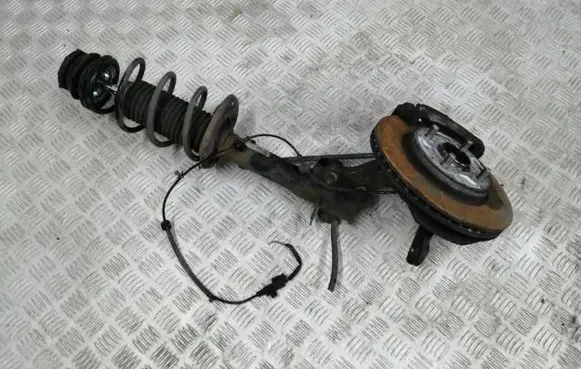 Suzuki Swift III Front wheel hub spindle knuckle