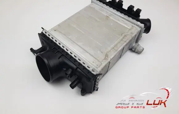 Mercedes-Benz C W205 Intercooler radiator A2760900214