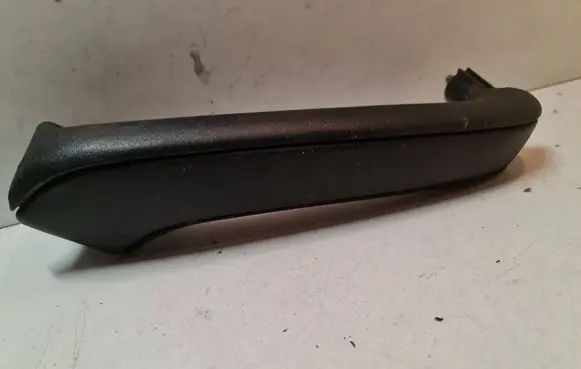 Volkswagen PASSAT B3 Rear door handle trim 357867179
