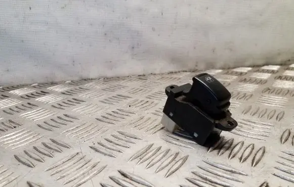Hyundai Terracan Electric window control switch 935782D000