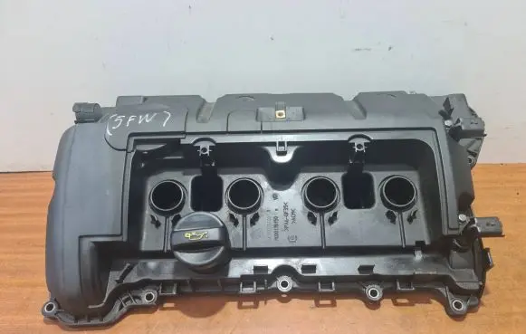 Mini One - Cooper Clubman R55 Rocker cam cover M03017B150 M03017B180