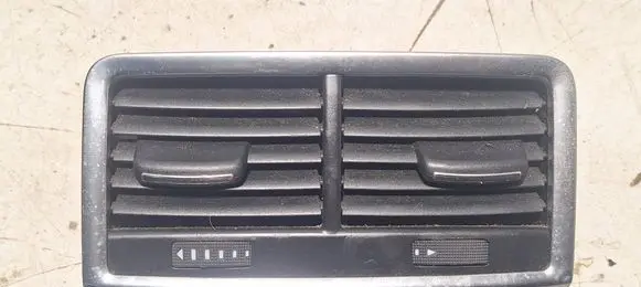 Audi Q7 4L Rear air vent grill 4L0819203K