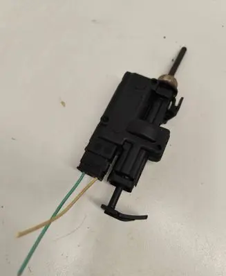 Renault Megane III Fuel tank cap lock motor 8200305732B