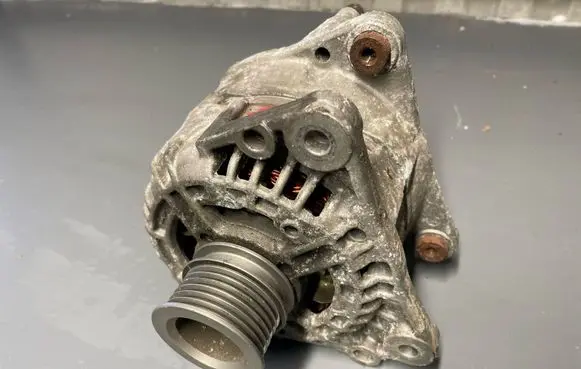 Volkswagen Golf V Generator/alternator 036903024D 036903024J 036903024H