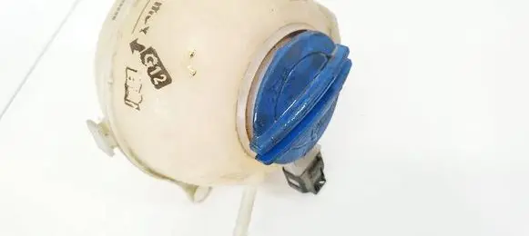 Volkswagen Polo IV 9N3 Coolant expansion tank/reservoir 6Q0121407