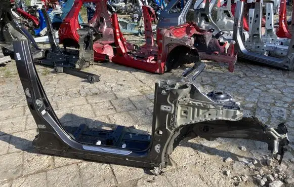 Toyota Yaris XP210 Front quarter panel PK17543