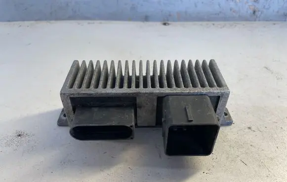 Renault Megane III Glow plug pre-heat relay RCS812 8200558438A