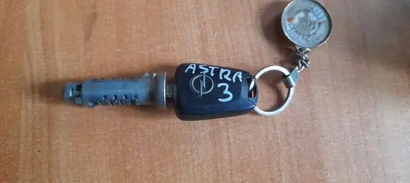 Opel Astra H Ignition lock