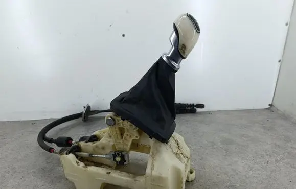 KIA Carens III Gear shifter/selector 43700A4110