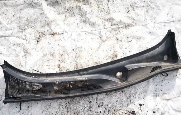 Nissan Juke I F15 Wiper trim 668621ka0b 668621ka5b