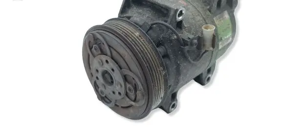 Volvo XC90 Air conditioning (A/C) compressor (pump) 8708581