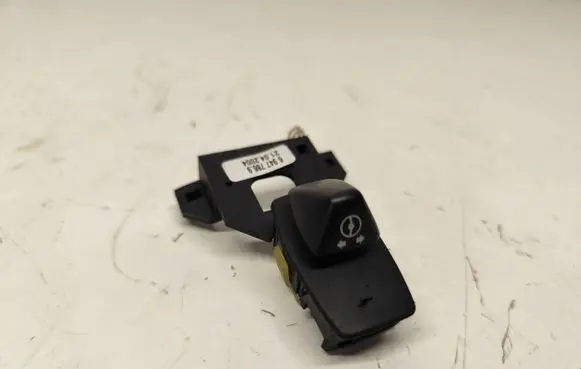 BMW 5 E60 E61 Steering wheel adjustment switch 6947786 21042004 61316918010
