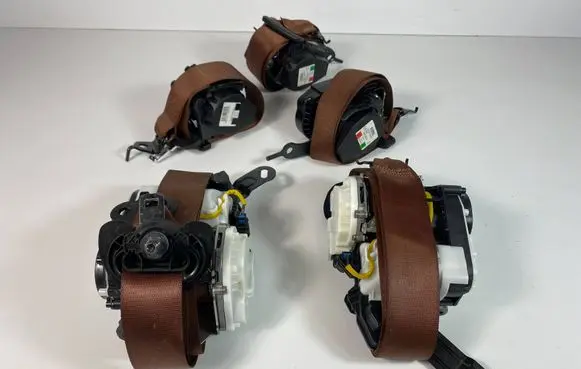 BMW 7 G11 G12 Set of seat belts L001633 628279400F 635775500A