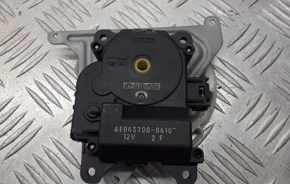 Toyota Corolla E120 E130 A/C air flow flap actuator/motor AE063700-8610