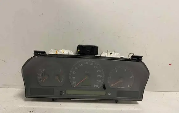 Speedometer (instrument cluster)