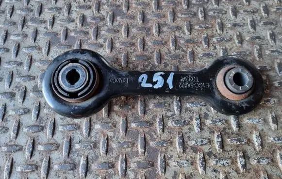 Rear control arm