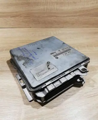 BMW 5 E39 Engine control unit/module ECU 2247072 0281001373