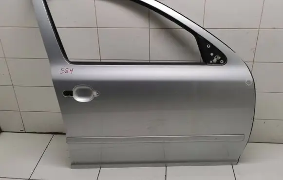 Skoda Octavia Mk2 (1Z) Front door