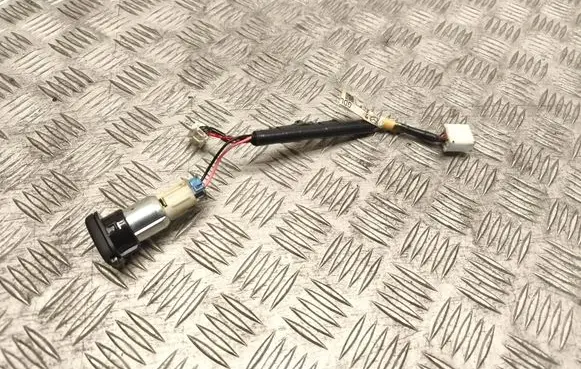 Mazda 6 12 V Socket (front) K7005 GDL16705Y