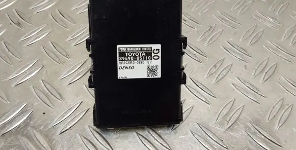 Toyota Avensis T270 Other control units/modules 8969005110 MB1028500880