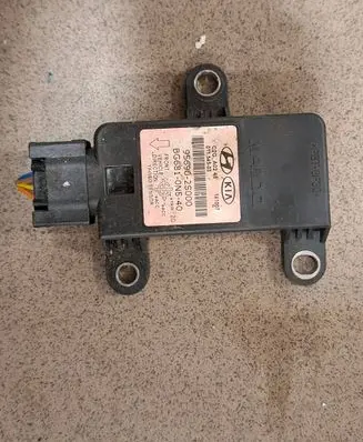 Hyundai ix35 ESP acceleration yaw rate sensor 95690-2S000