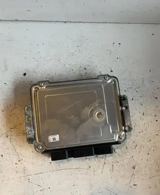 Ford Focus Engine control unit/module 0281015242