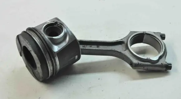 Volvo V70 Piston 