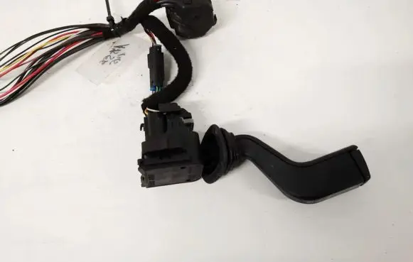 Opel Zafira A Indicator stalk 90560990 90560991