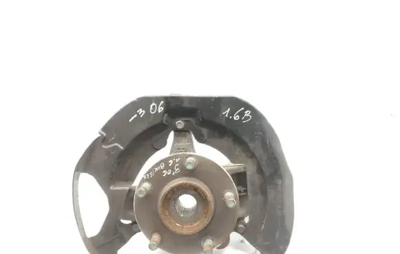 Mazda 3 I Front wheel hub