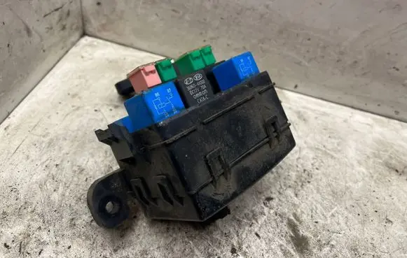 Hyundai Santa Fe Fuse module 914262B124