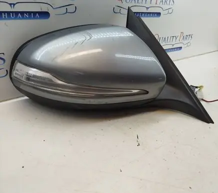 Mercedes-Benz C W205 Front door electric wing mirror
