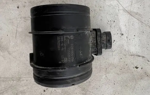 Iveco Daily 6th gen Mass air flow meter 0281006056