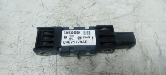 Chrysler Voyager Airbag deployment crash/impact sensor 0266300539 04671779AC
