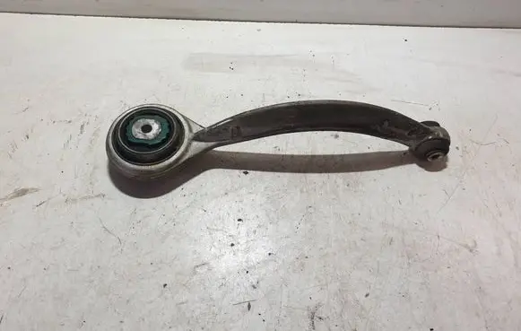 Volvo XC70 Front lower control arm/wishbone 8Y09X