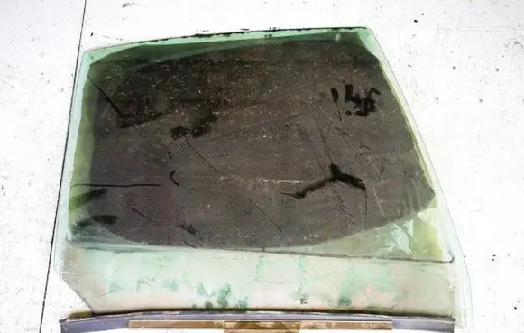 Renault Megane I Rear door window glass